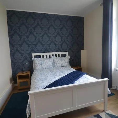 Maison Du Verger Bed & Breakfast 4*