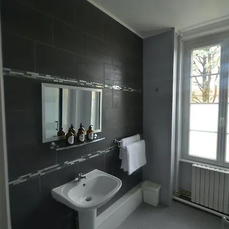 Maison Du Verger Bed & Breakfast 4*